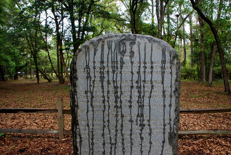 Roanoke Colony was founded by governor Ralph Lane in 1585 on Roanoke Island