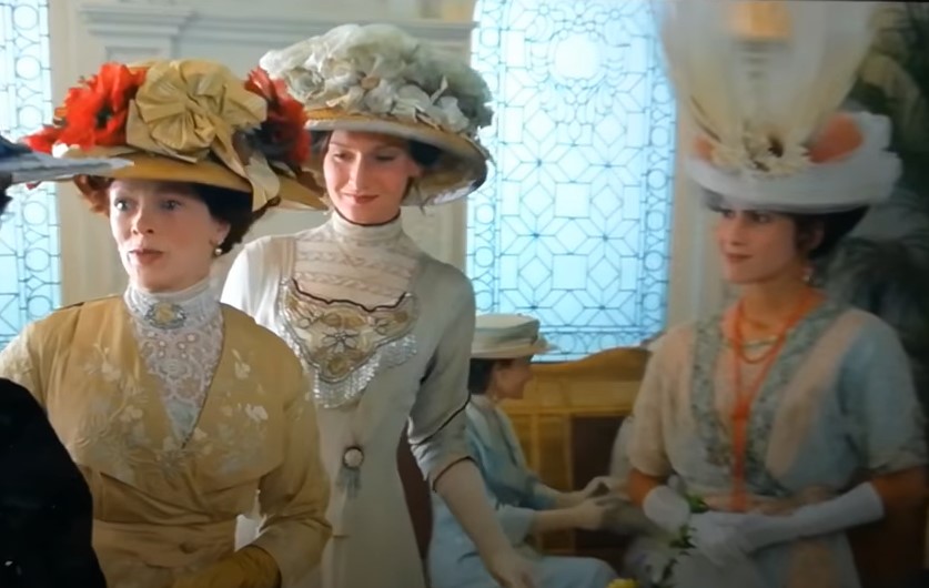 Rochelle Rose as Countess of Rothes