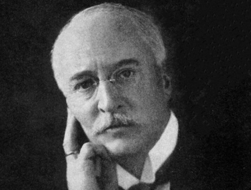 A photographic portrait of Rudolf Diesel in suit