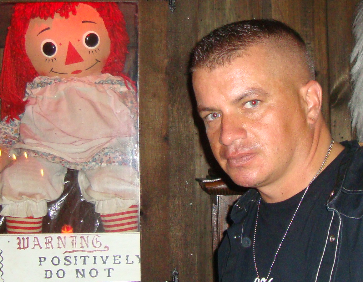 WARREN'S OCCULT MUSEUM