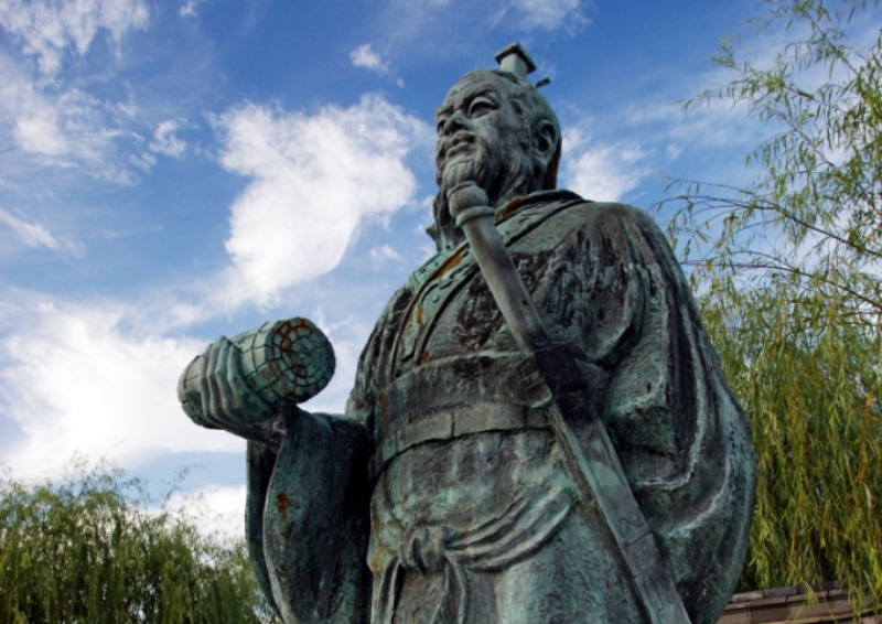 Statue of Sun Tzu