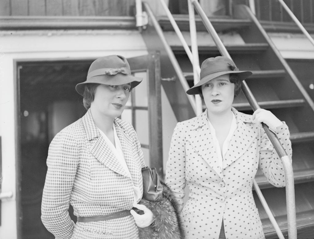 Mrs Gloria Vanderbilt and twin sister