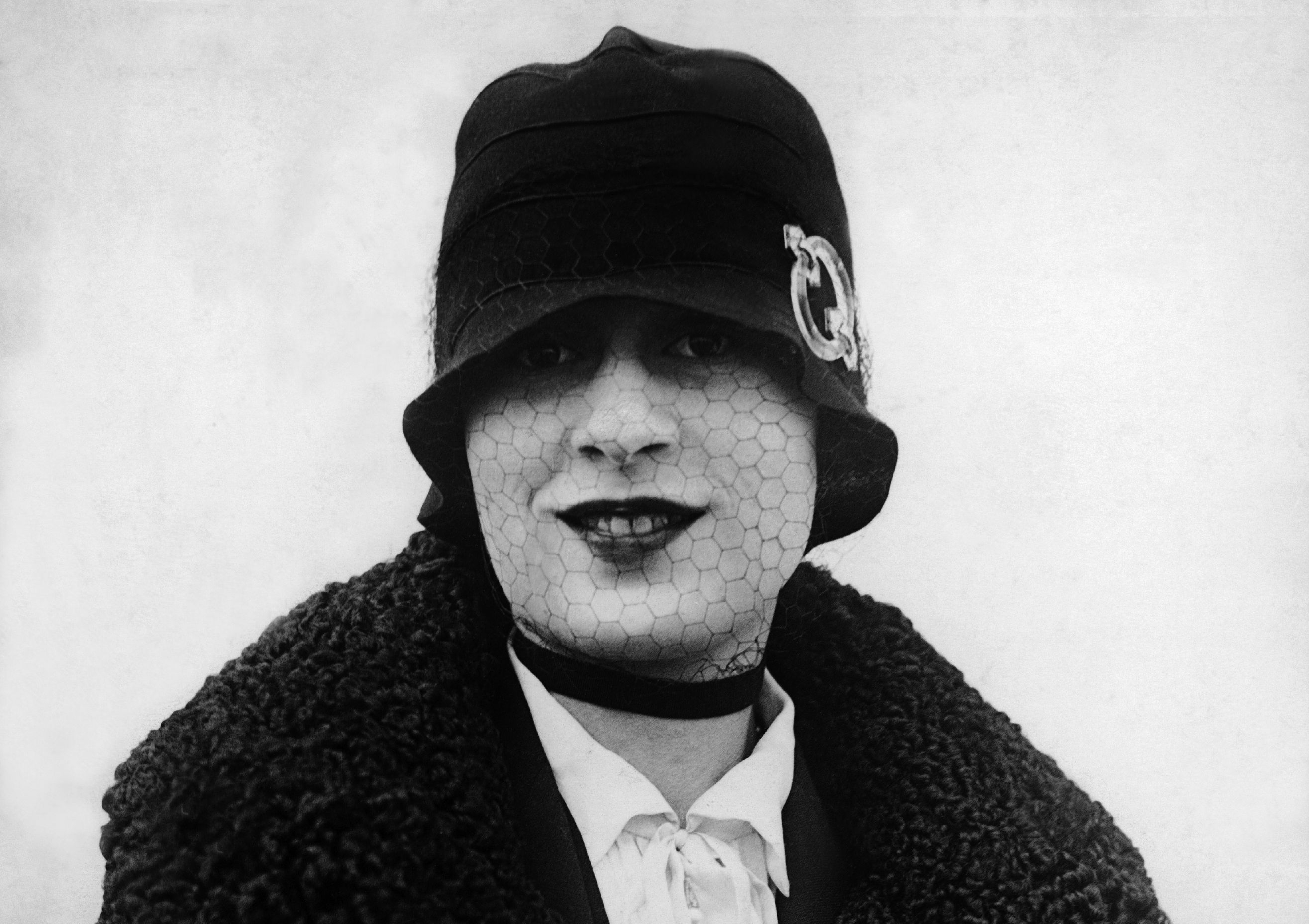 Gloria  Morgan Vanderbilt in black coat