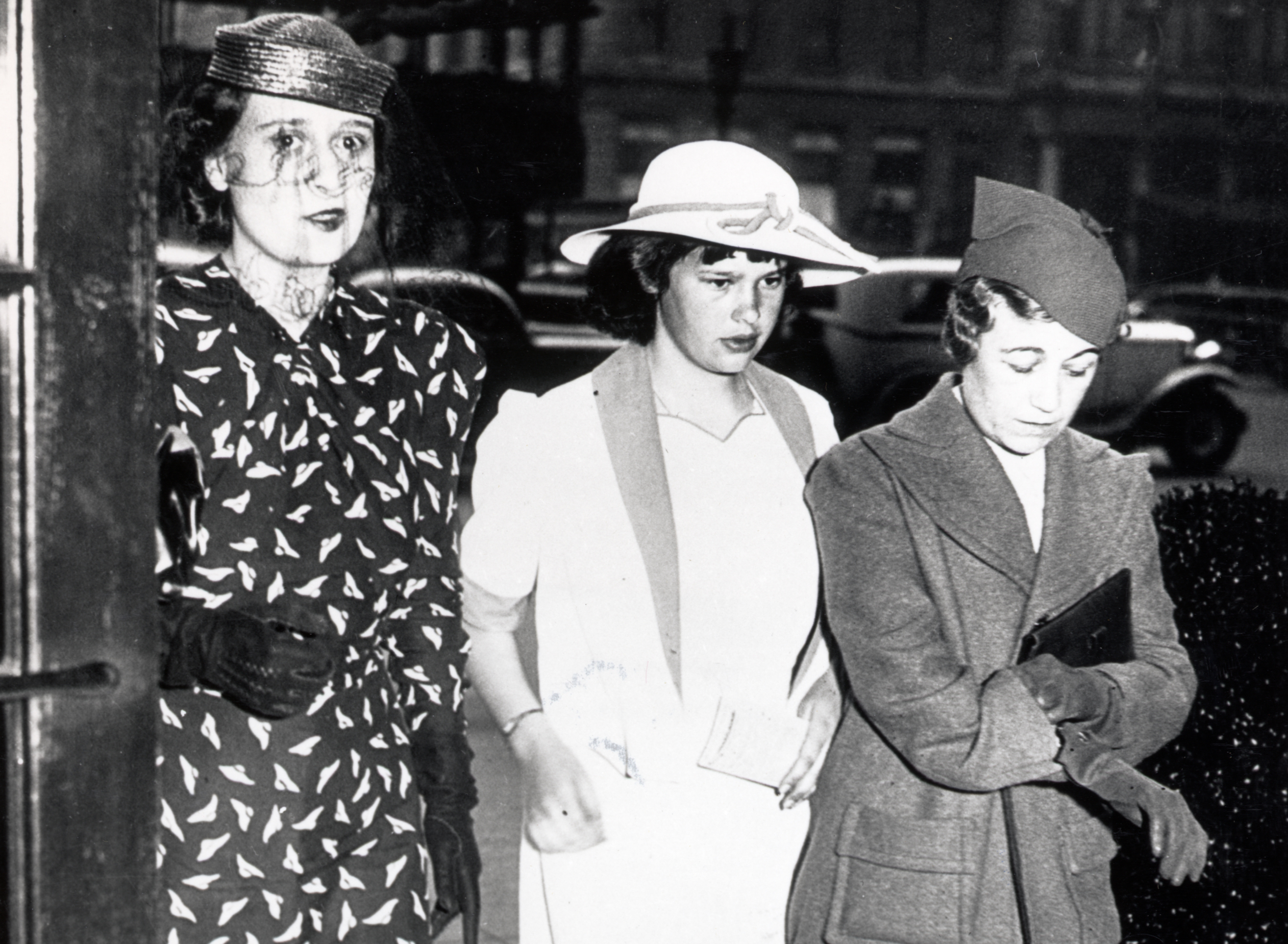 Gloria Vanderbilt With Her Mother