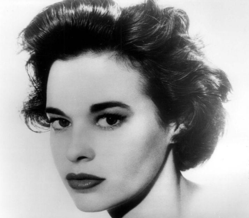 Gloria Vanderbilt portrait
