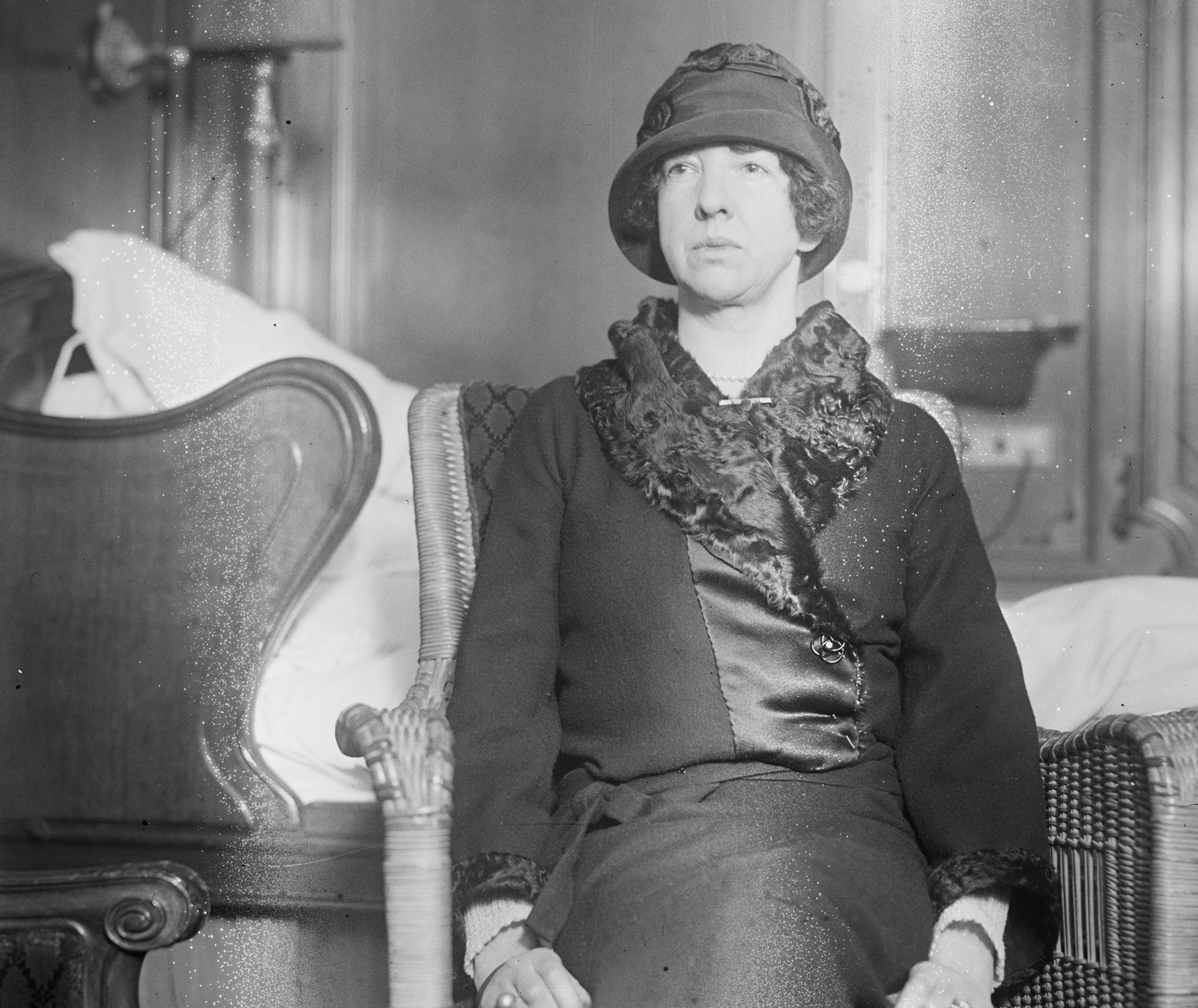 Gertrude Vanderbilt Whitney wearing black