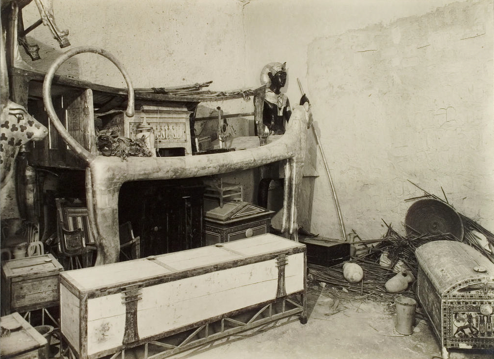 The northwest corner of the Tutankhamun Tomb