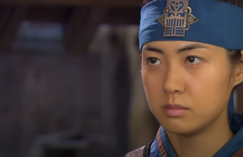 Lee Yo-won as Queen Seondeok