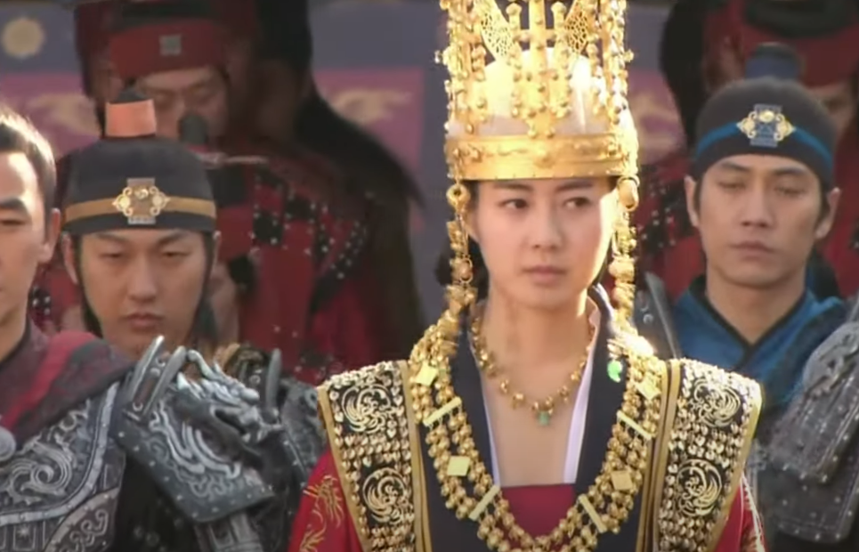 Lee Yo-won as Queen Seondeok