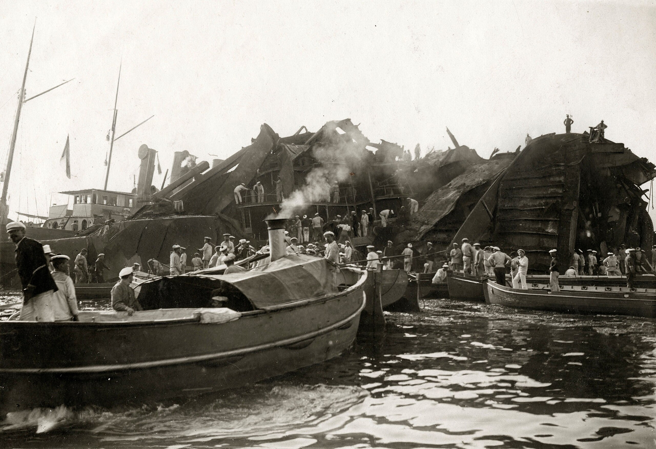French warship/armored cruiser 