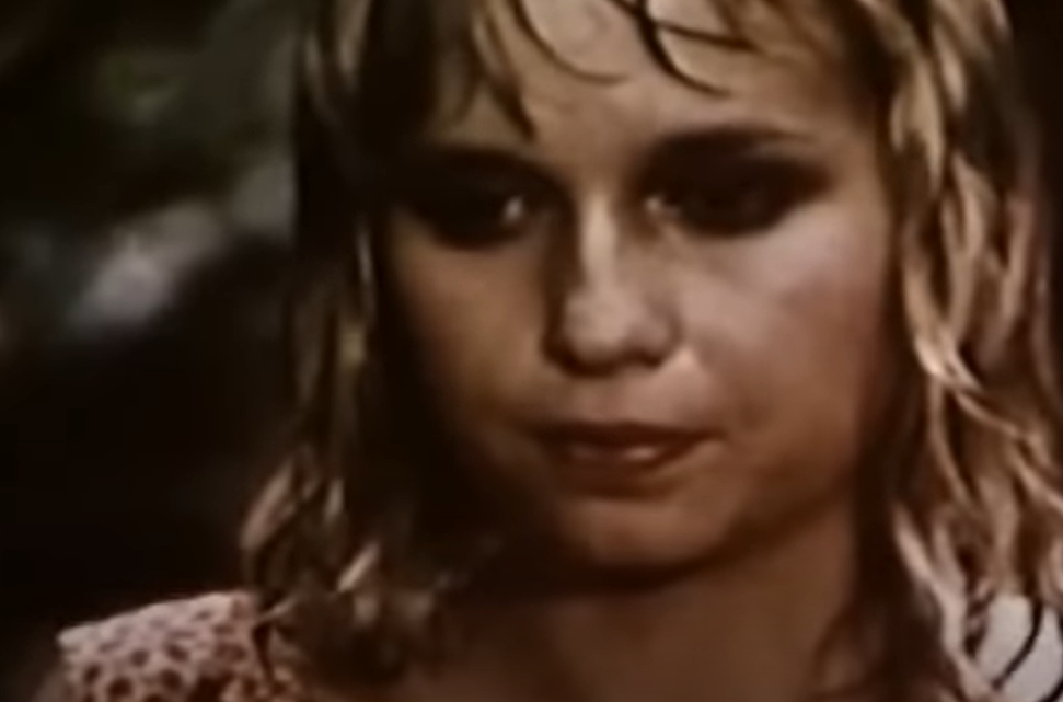 Screenshot of Susan Penhaligon as Juliane Koepcke