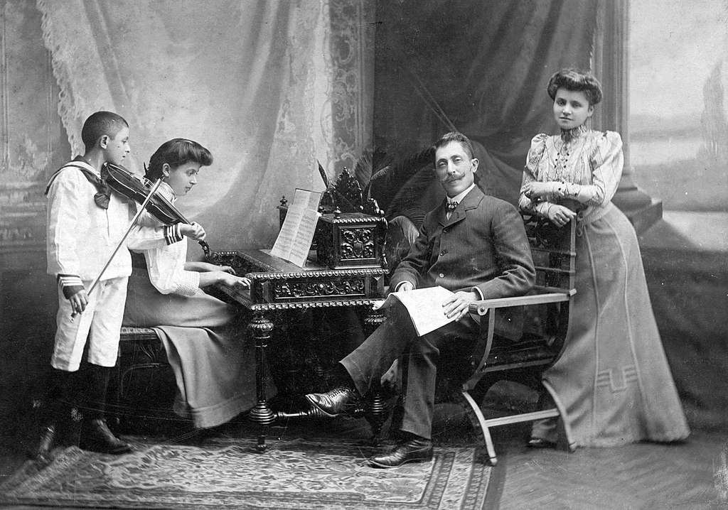 Musical Instrument, child prodigies 