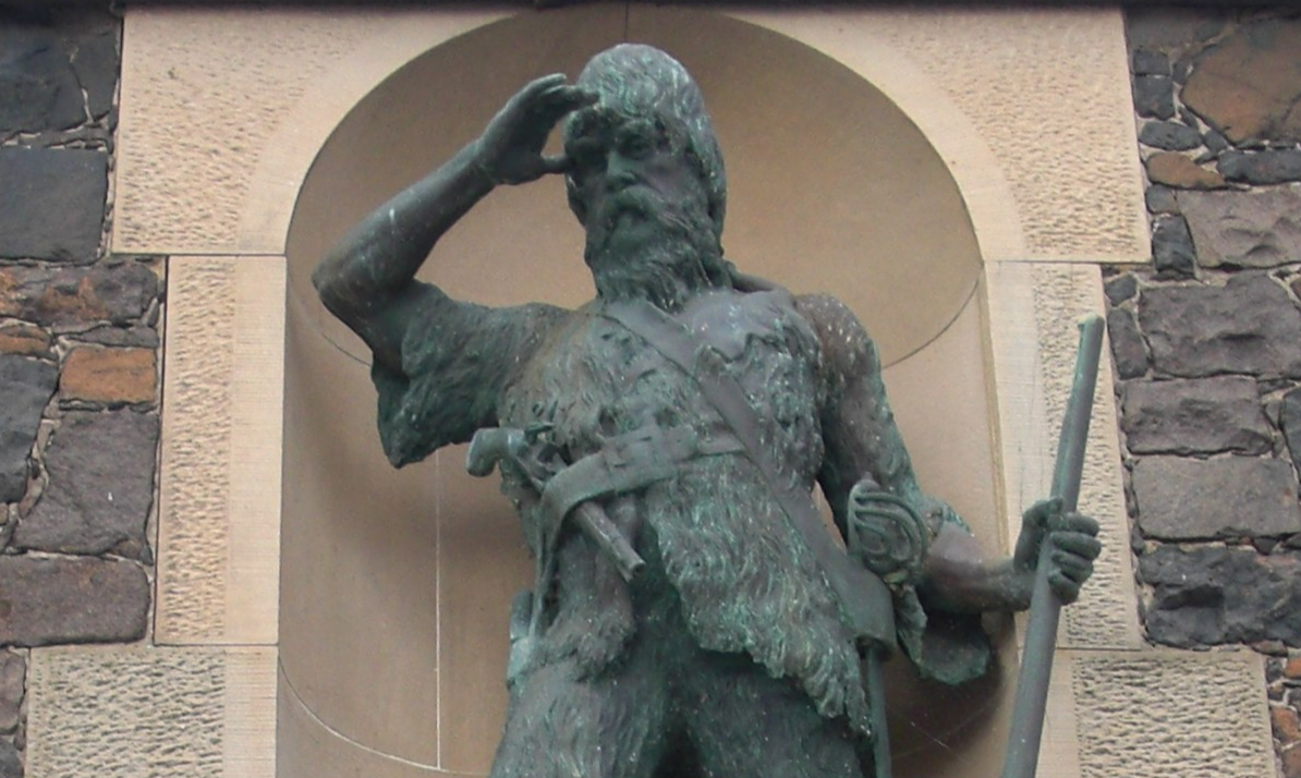 File:Alexander Selkirk Statue.jpg