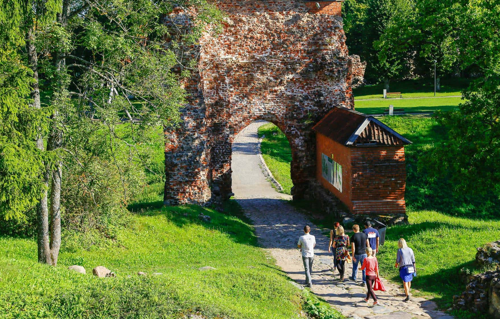 Mistaken For Employees While Shopping facts