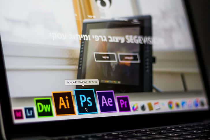 adobe-photoshop-data-desk-display-preview