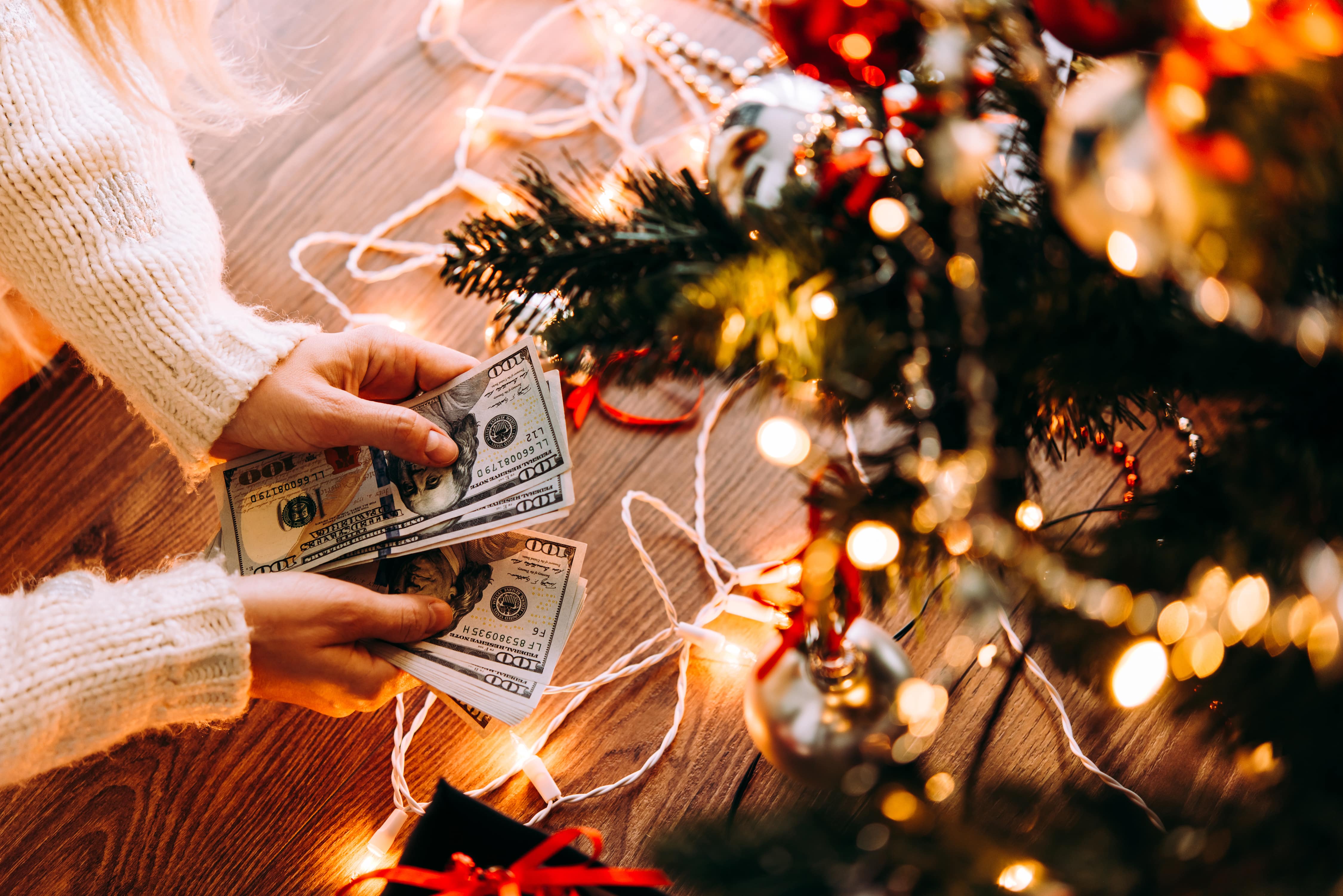 Cash and christmas tree