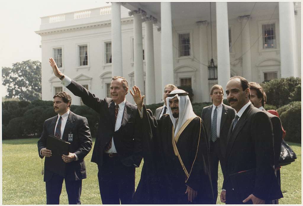 President Bush meets with the Amir of Kuwait