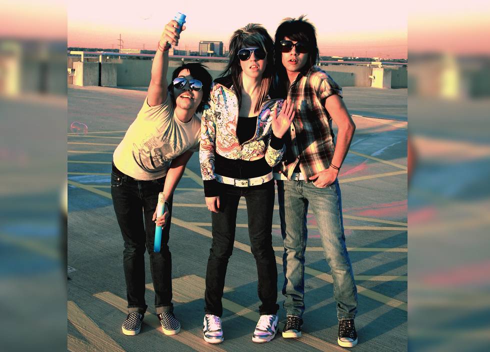 skater kids in  2000s