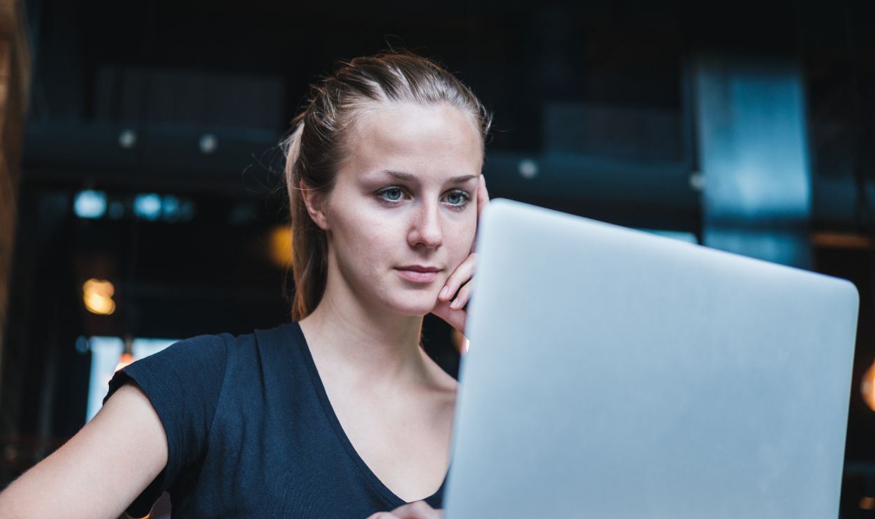 business-woman-working