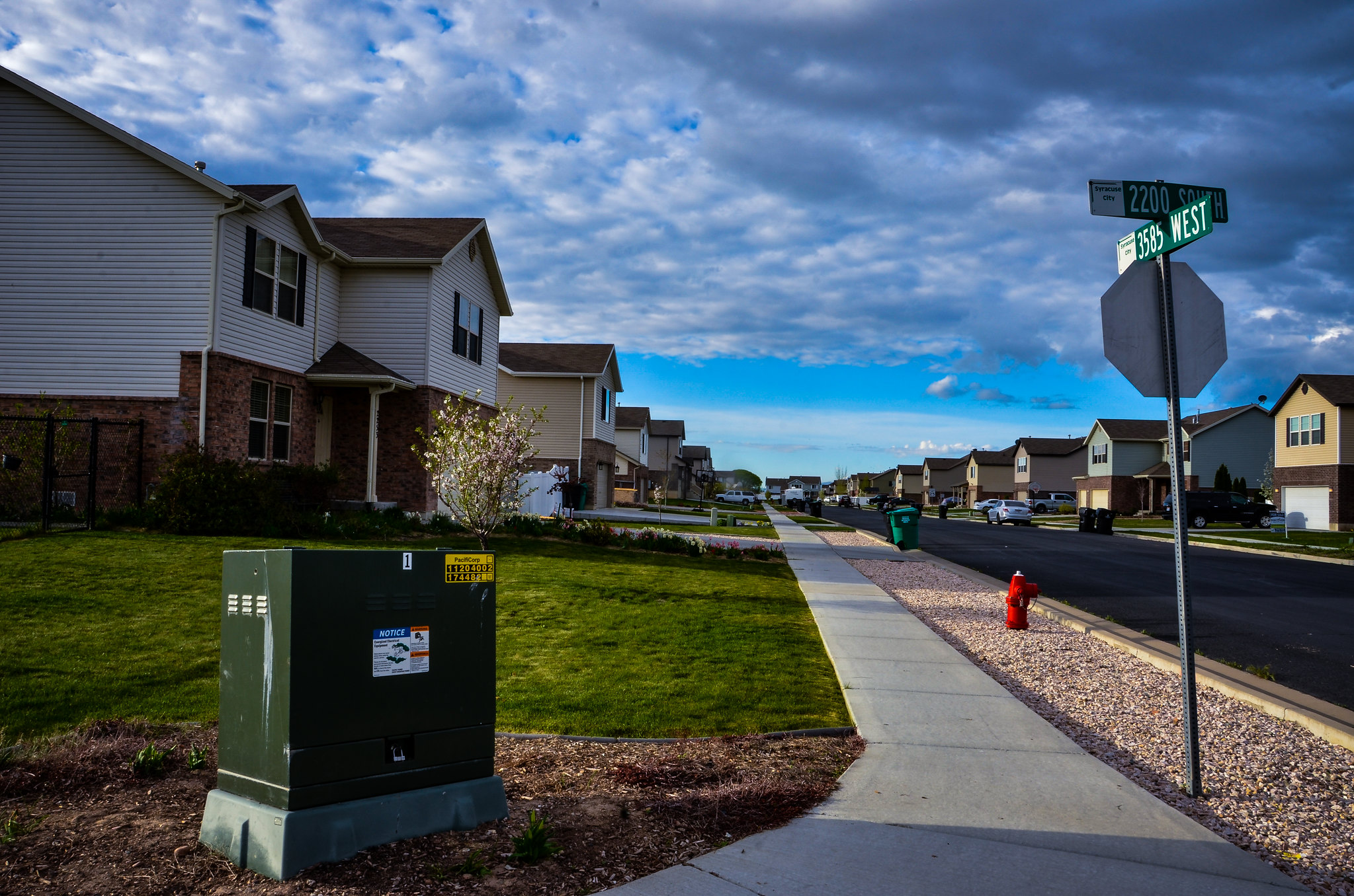 An empty neighborhood during the day