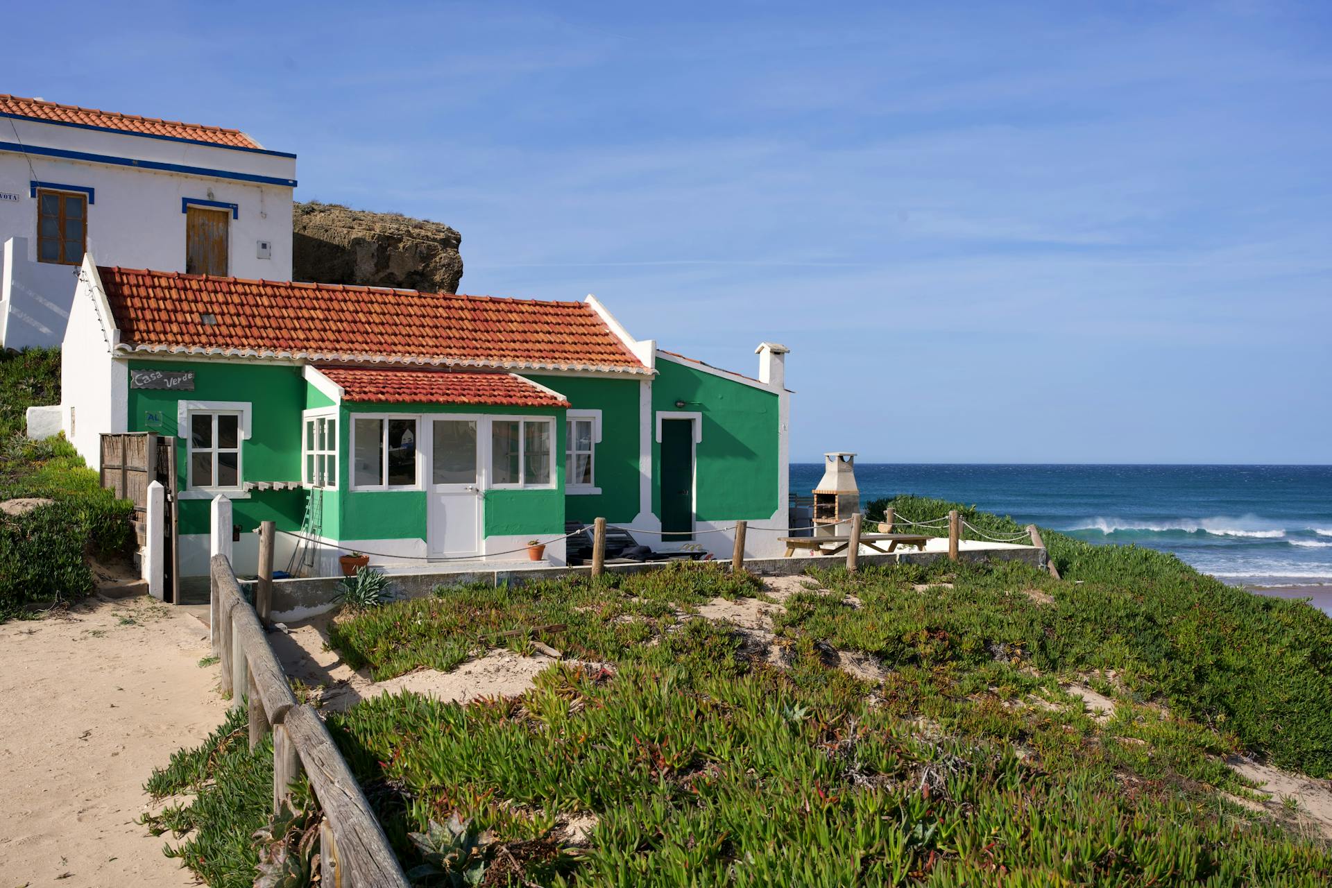 Coastal Green Cottage Overlooking Aljezur Beach