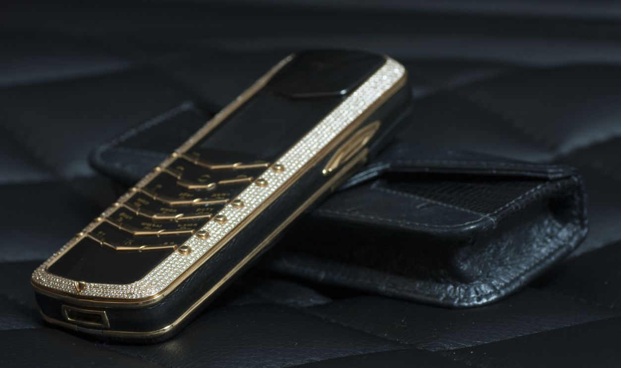 Diamond Or Gold Phone