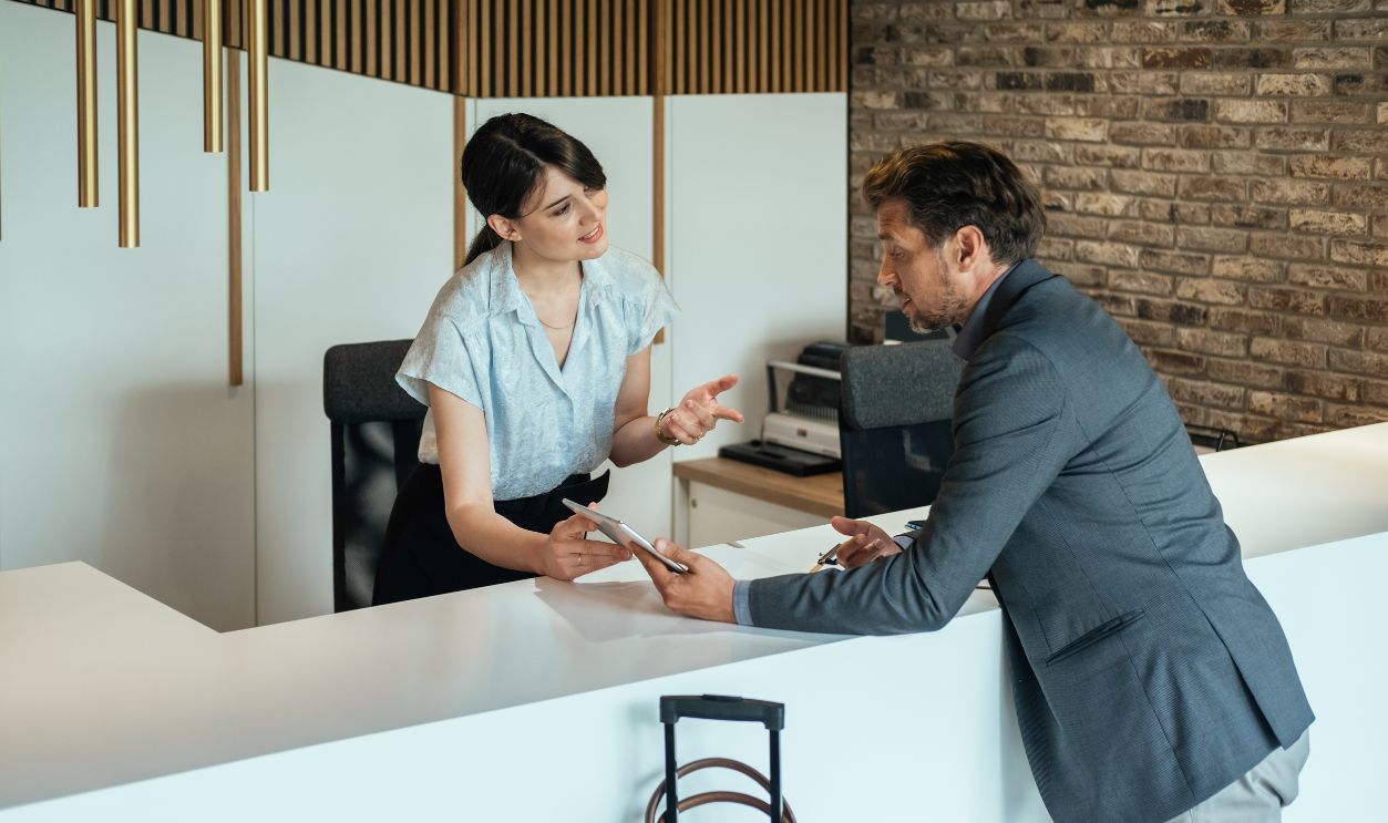 -hotel-receptionist