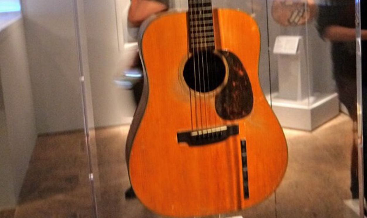 1942 Martin D-18 Acoustic Guitar 