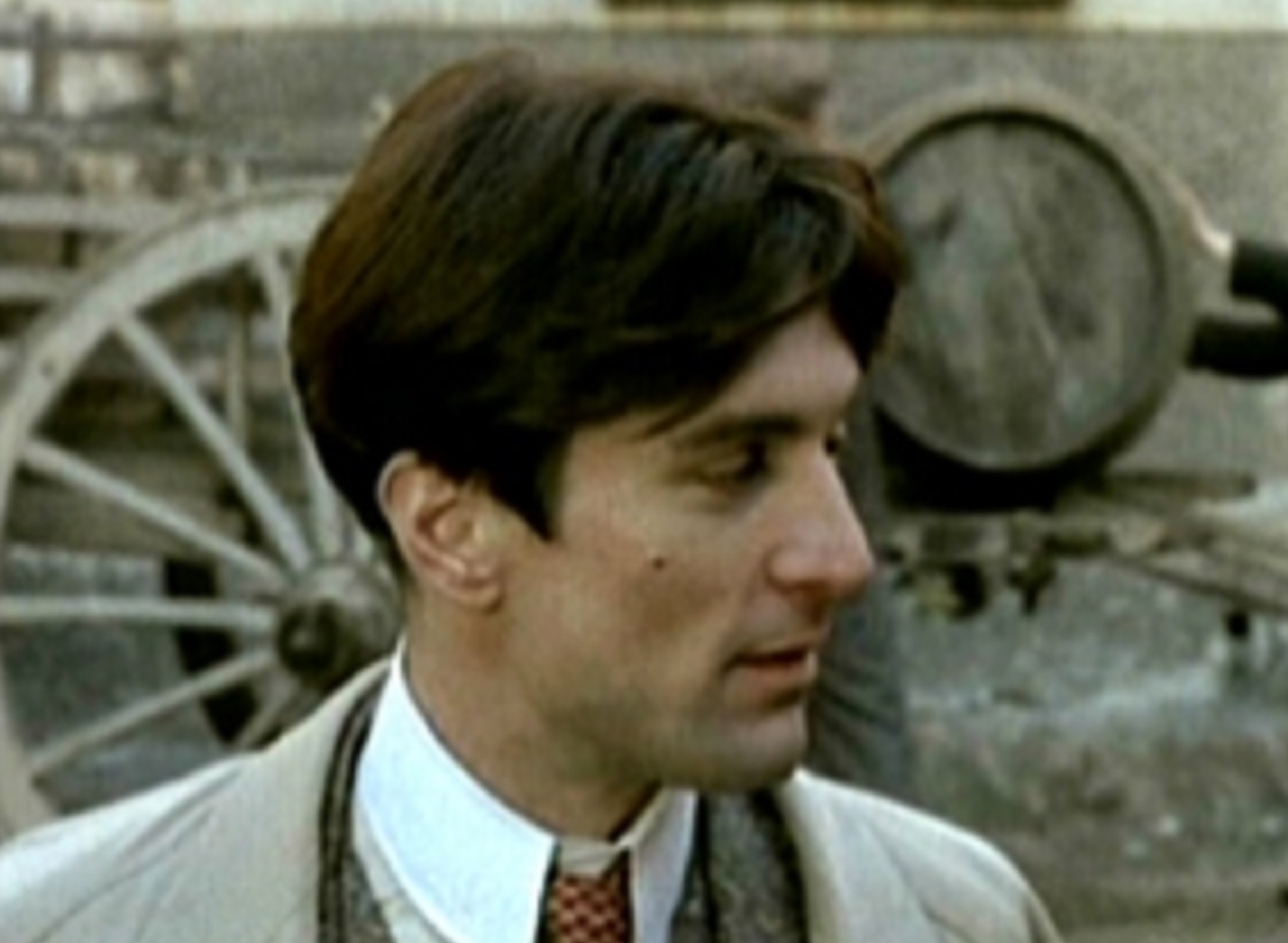 Screenshot of Robert De Niro - from film Novecento (1976)