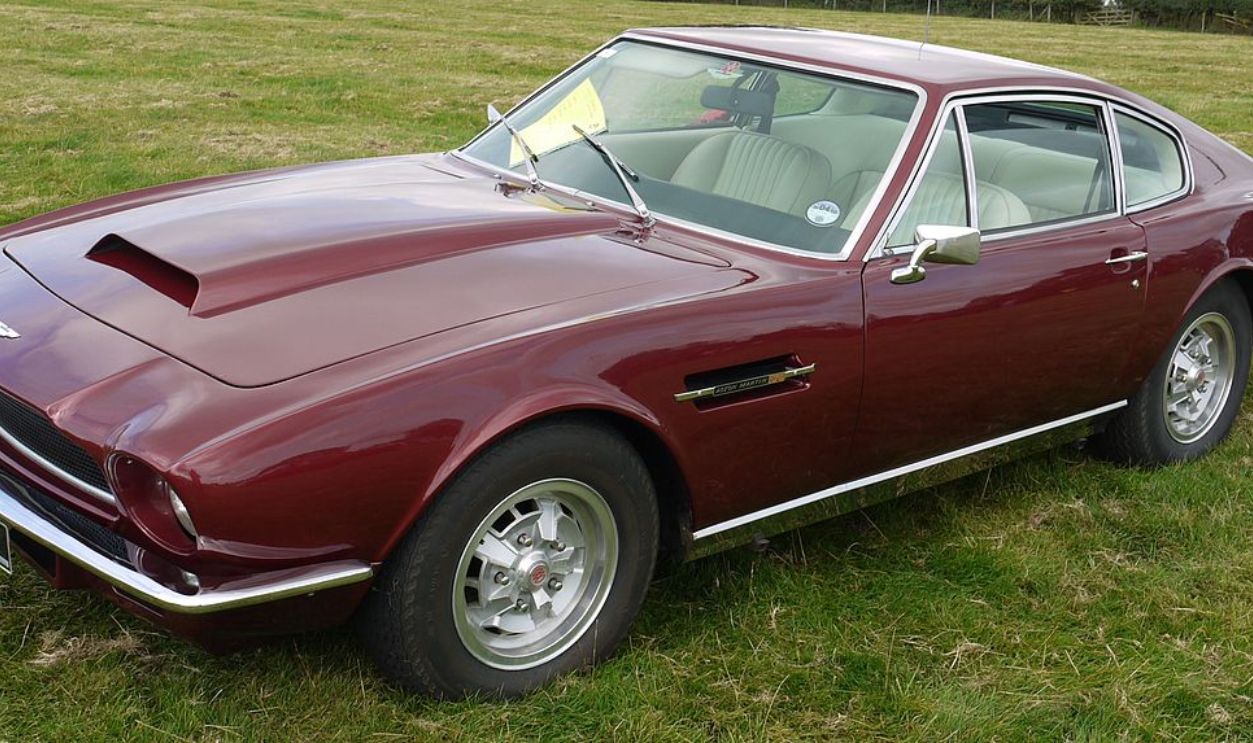 Aston Martin V8 Saloon 1972