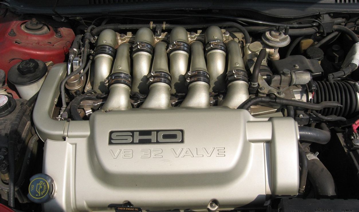 V8 32 valve
