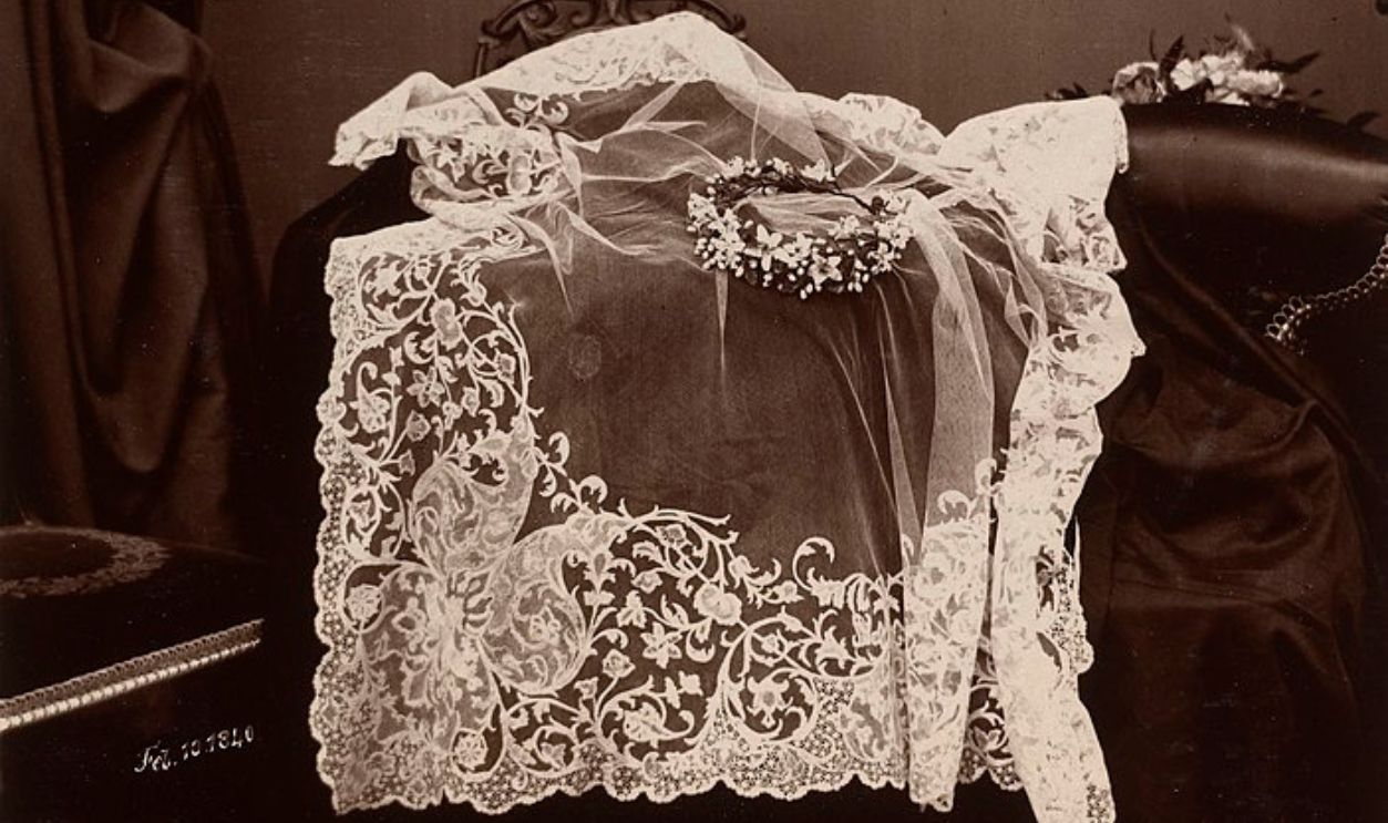 Victoria's Wedding Dress