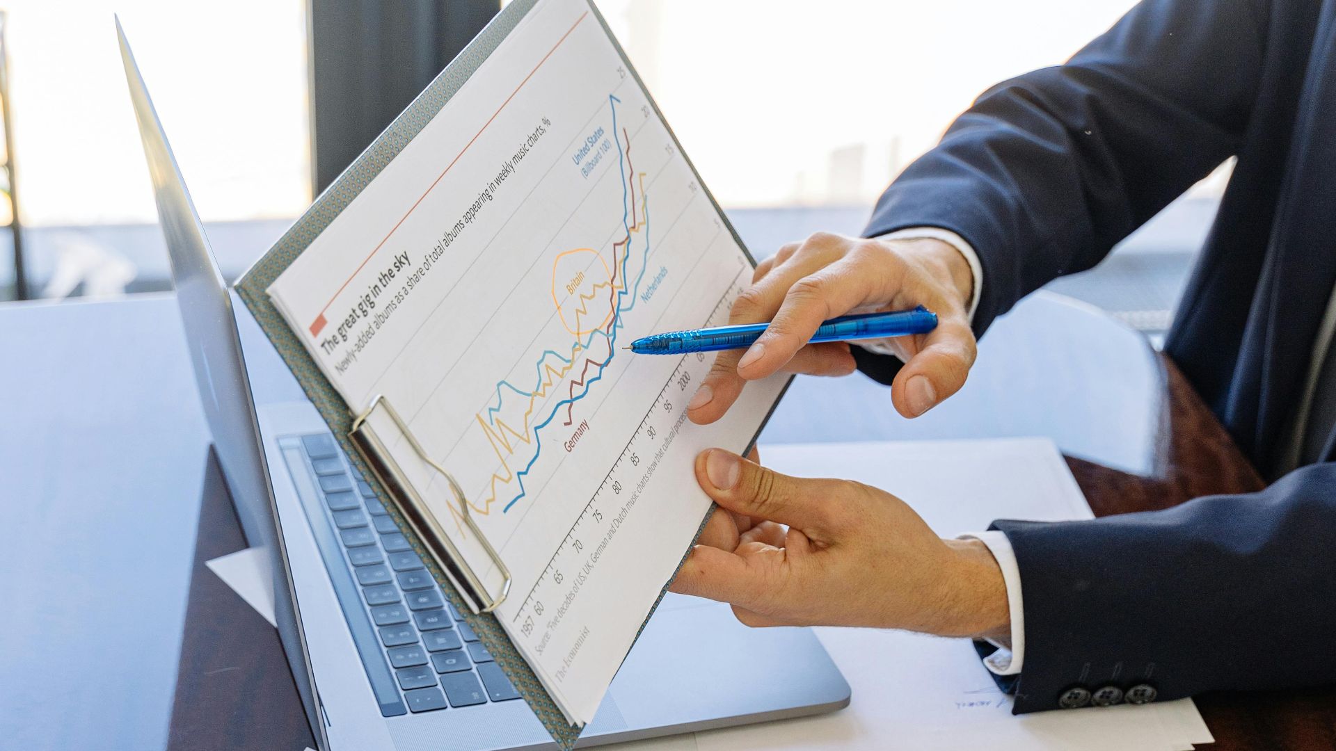 Antoni Shkraba Studio