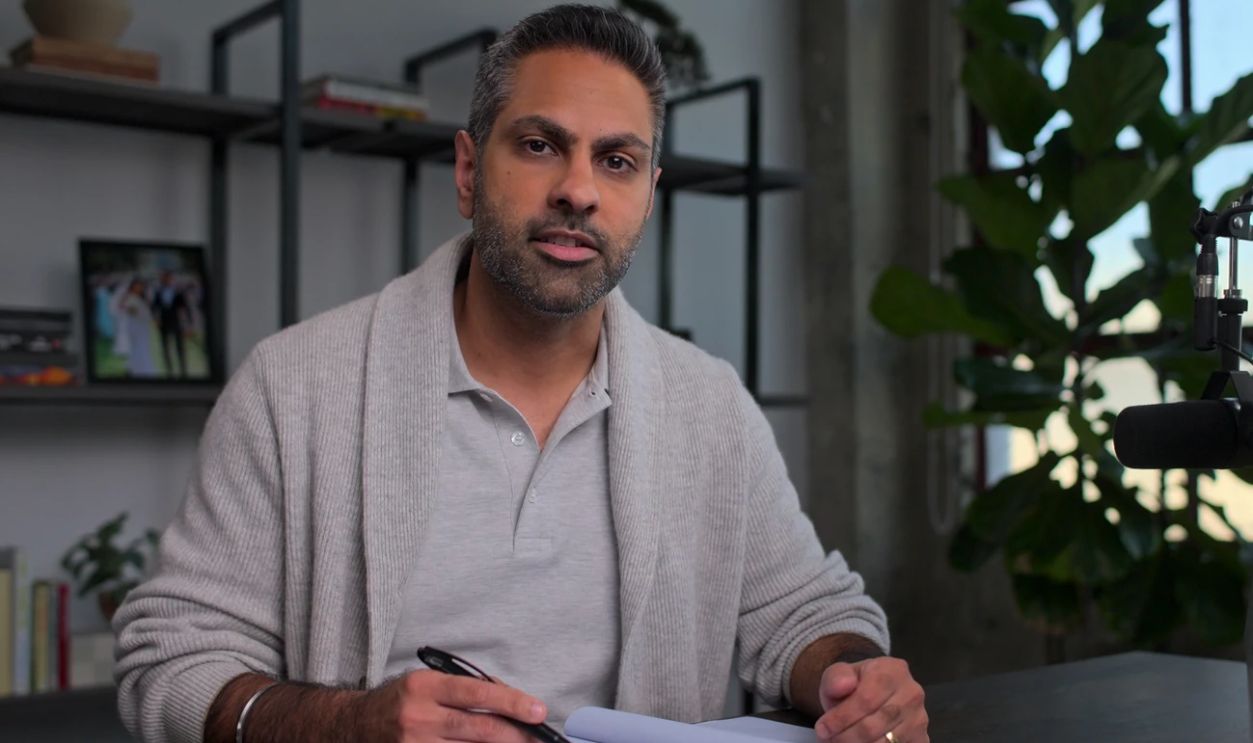 Ramit Sethi Breaks Down Exactly How Rich People Handle Money Differently
