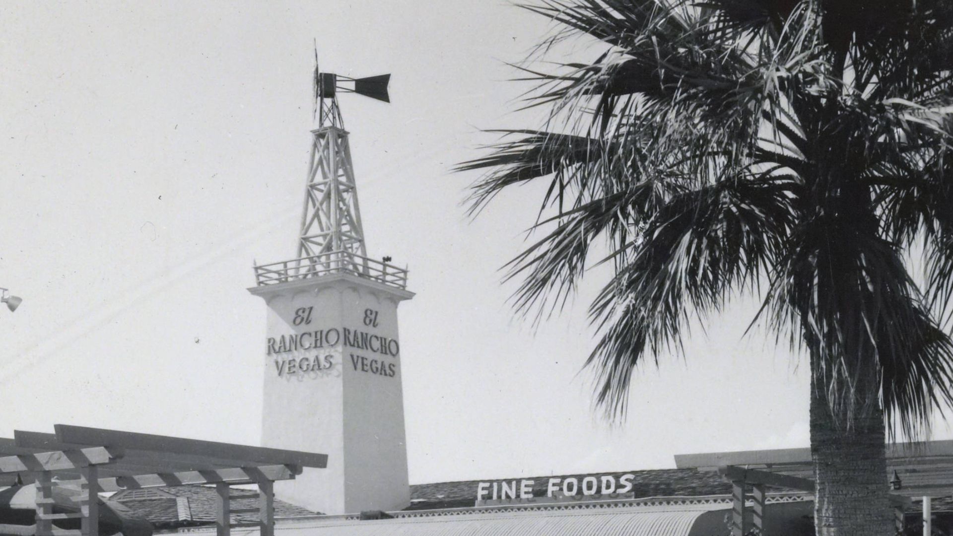 File:El Rancho Las Vegas - Frasher Foto postcard 1940s.jpg