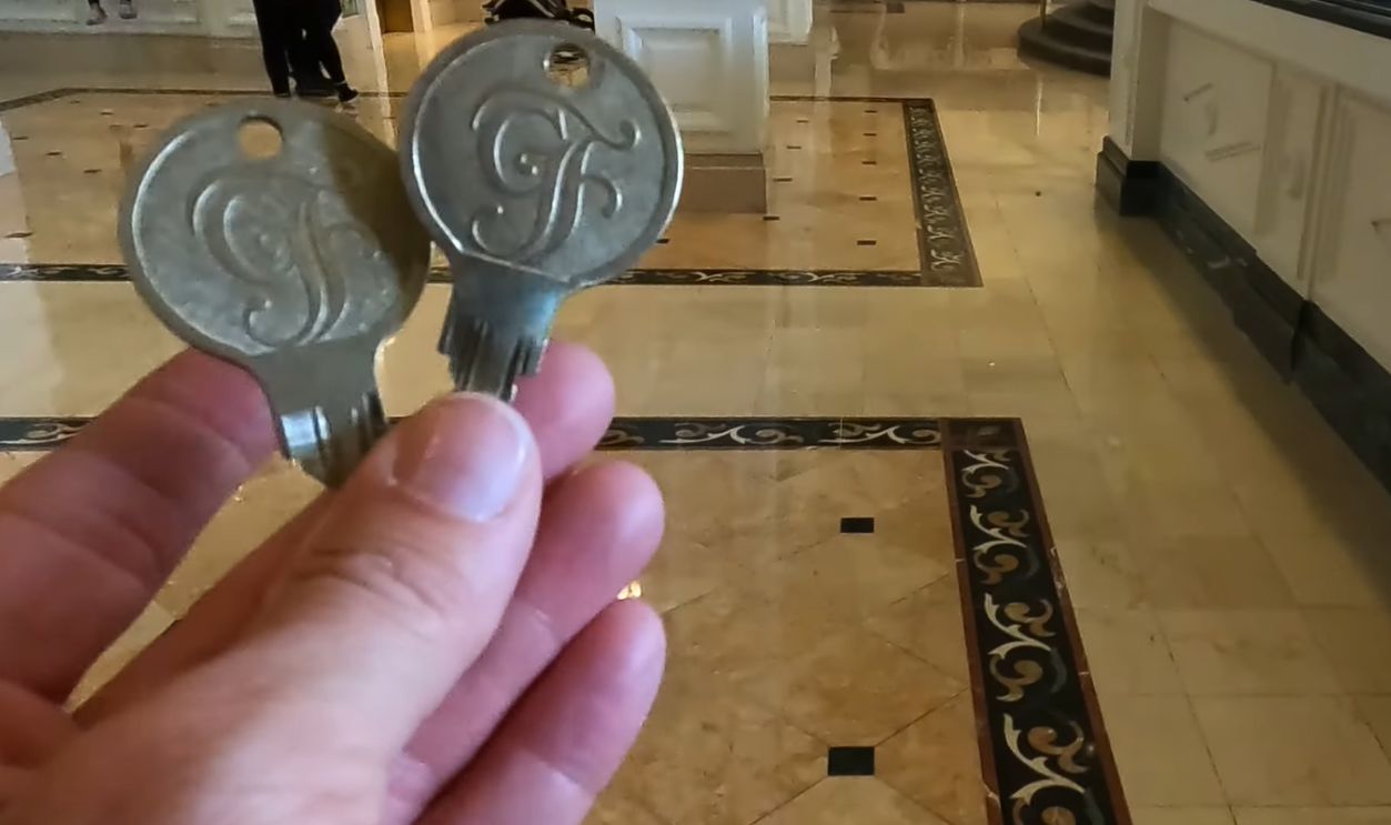 Disneyland Hotel Brass Key 