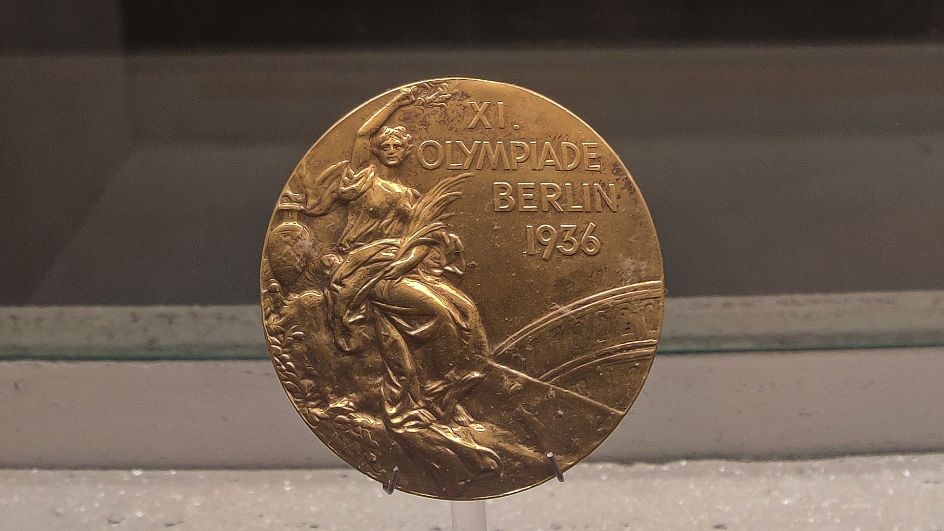 File:Gold medal of Toni Merkens, 1936.jpg