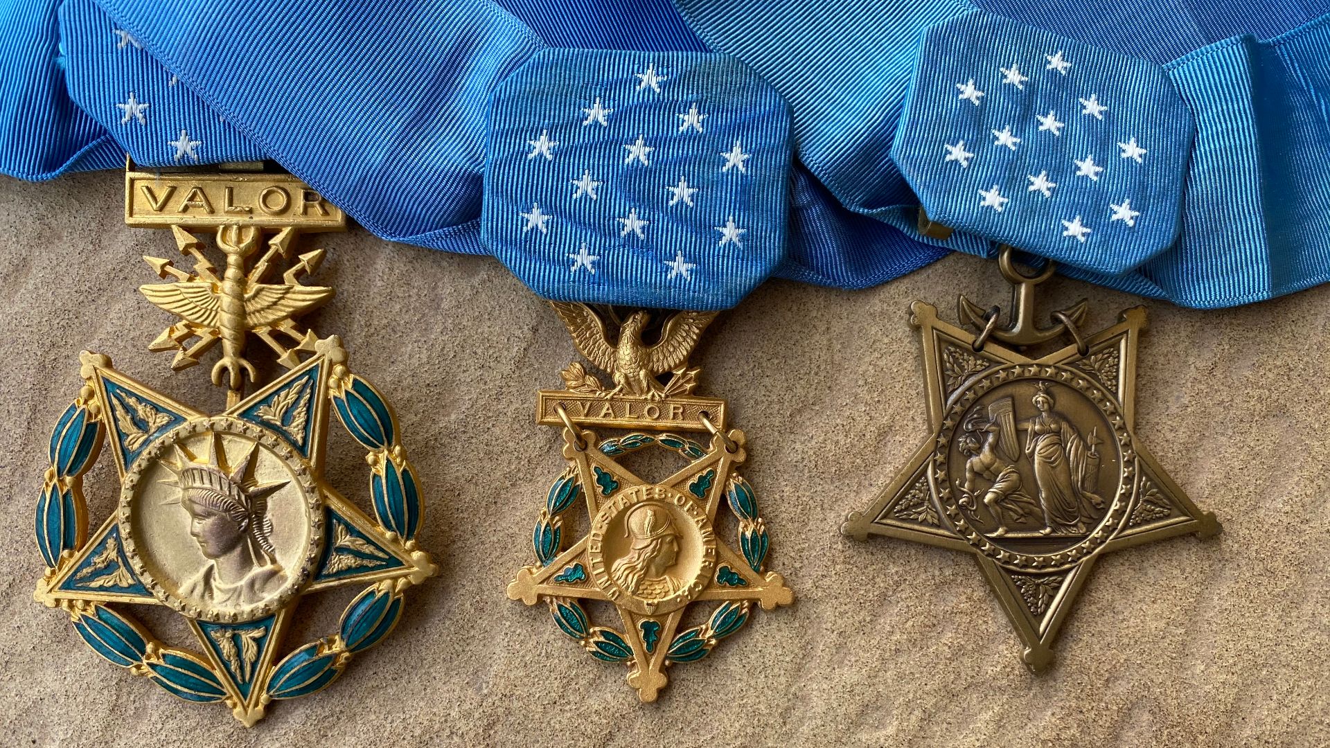 File:Medal of Honor United States of America AEA Collections.jpg