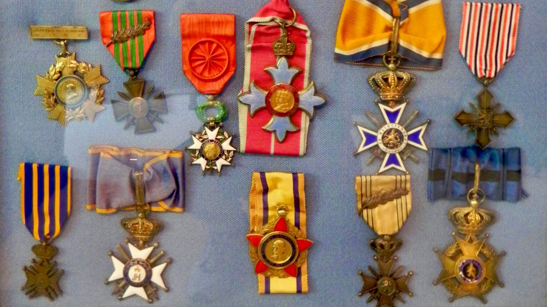 File:Henry Balding Lewis Medals.jpg