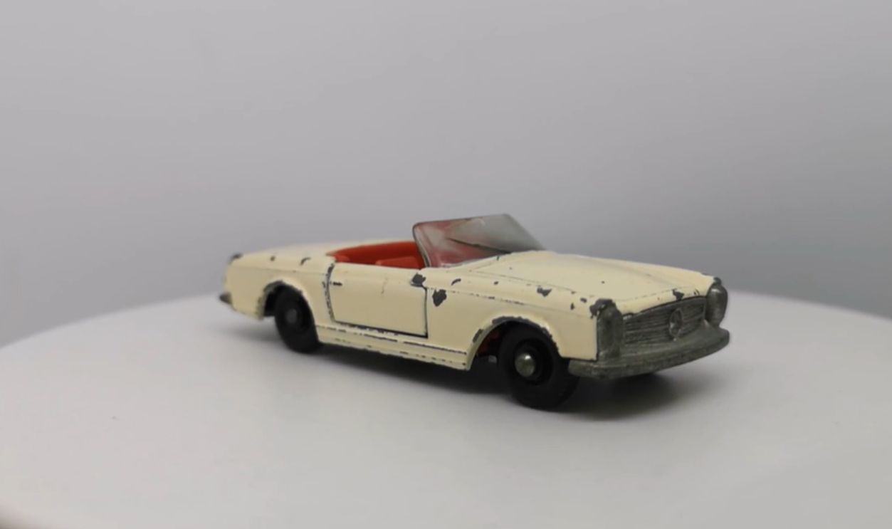 Matchbox Mercedes-Benz 230 SL (No. 27c, 1967, Cream Version)