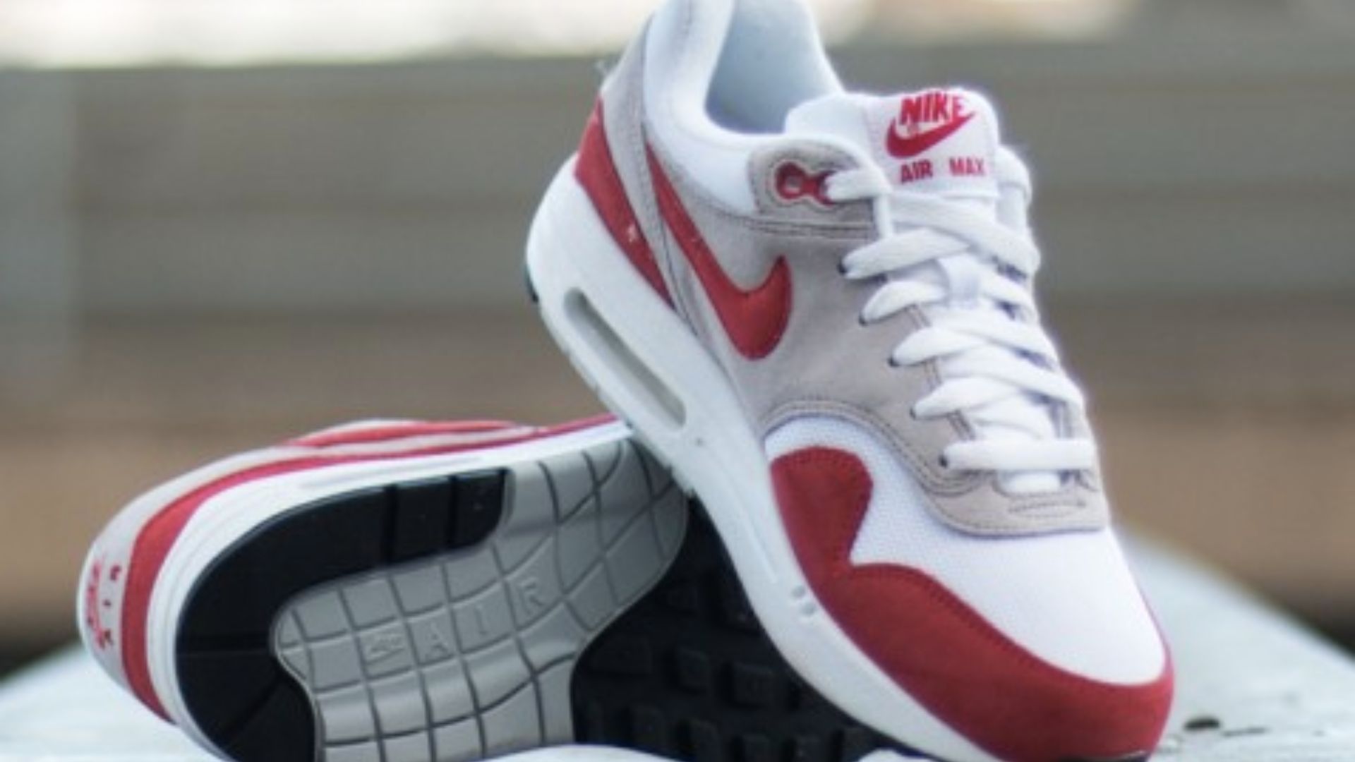 File:Nike Air Max 1.png