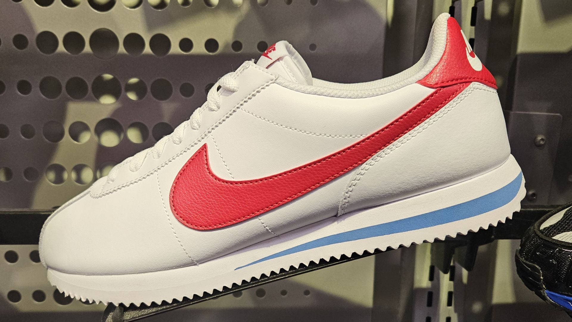 File:Nike Cortez.jpg