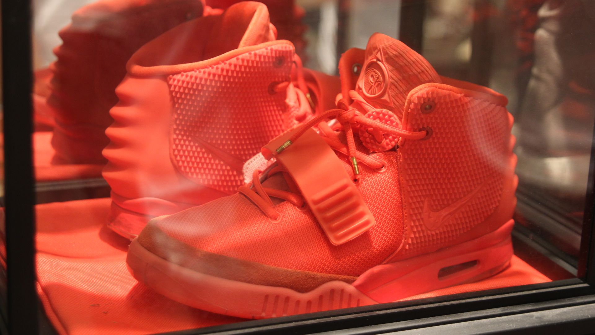 File:Yeezy Red Octobers.jpg