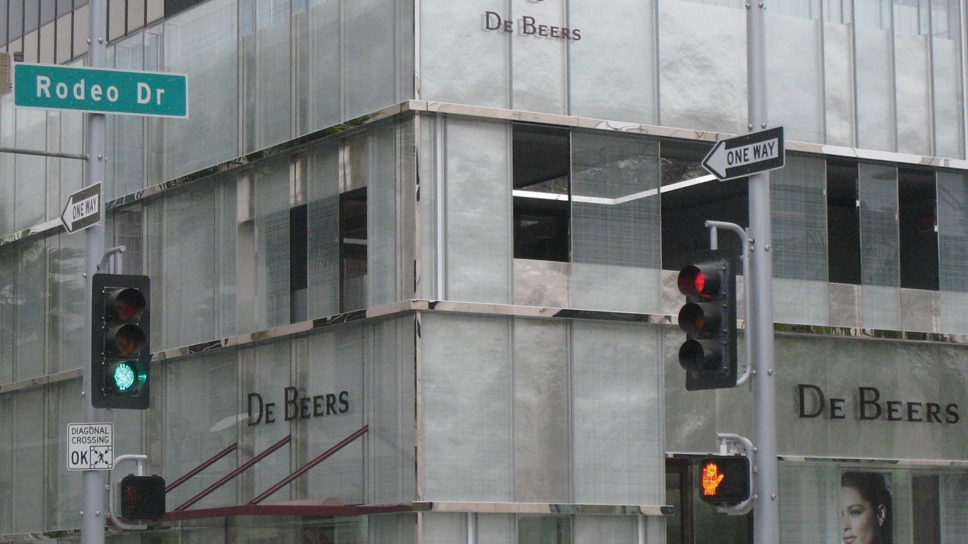 File:DeBeersBevHills.jpg
