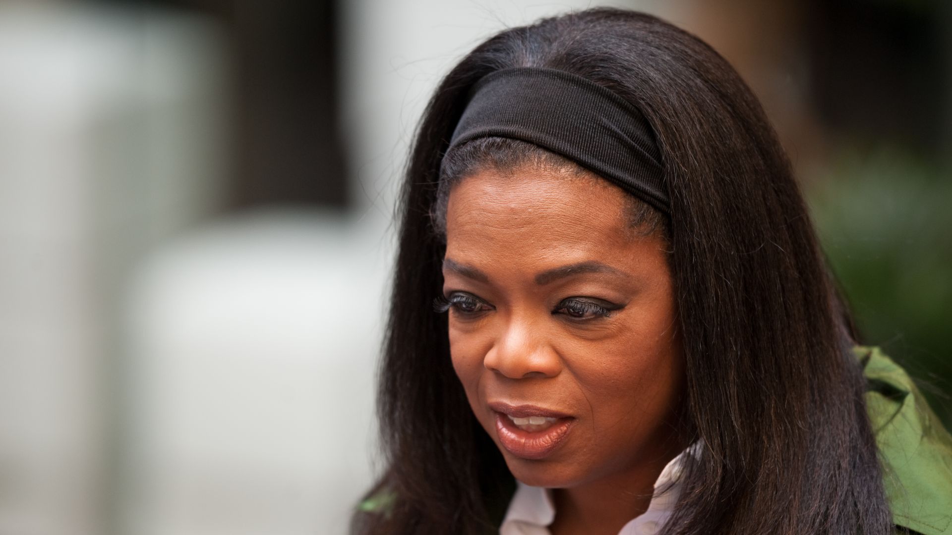 File:Oprah Winfrey in Strøget, Denmark on 30 September 2009.jpg