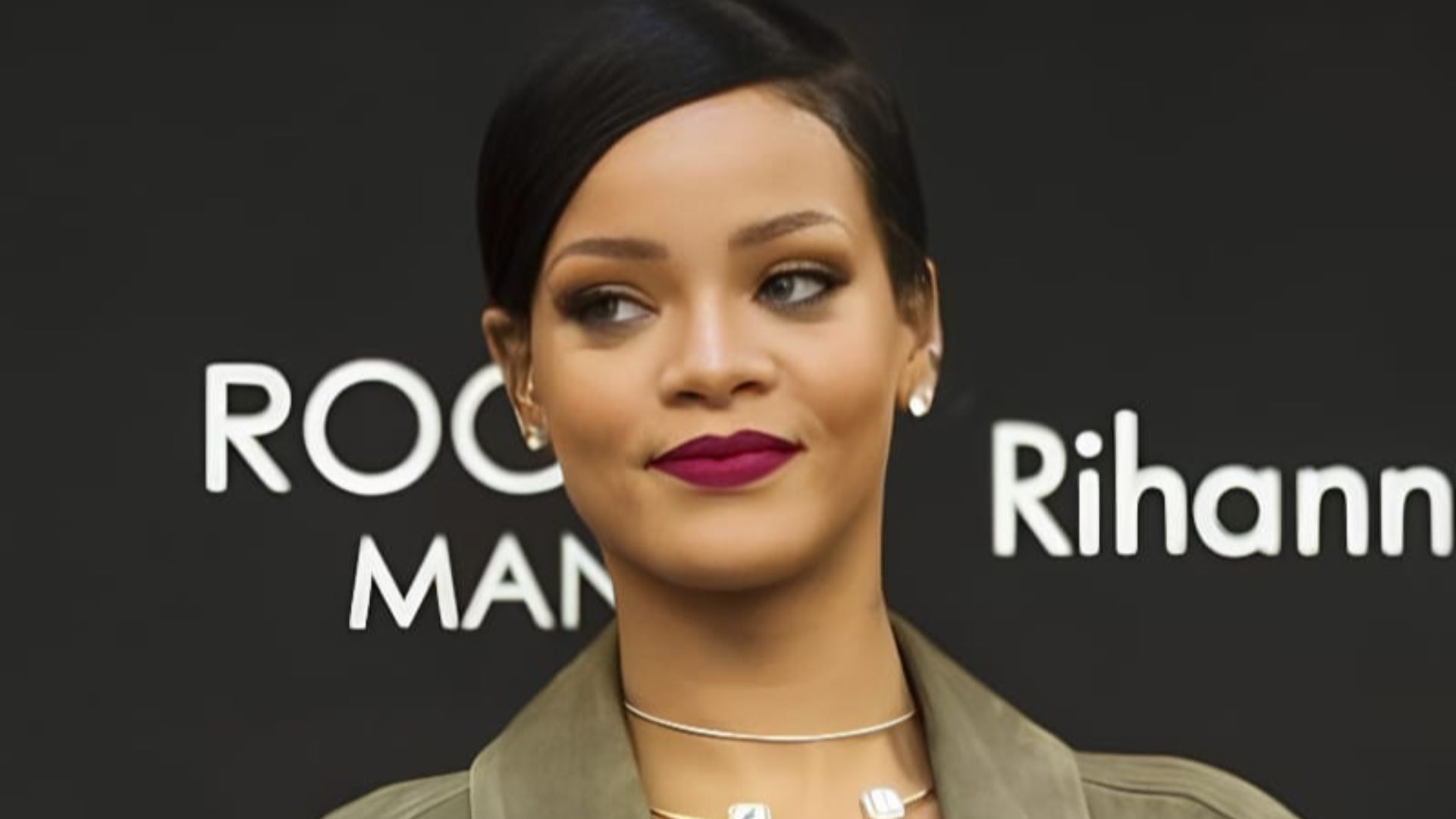 File:Rihanna at Fort Belvior (cropped).jpg