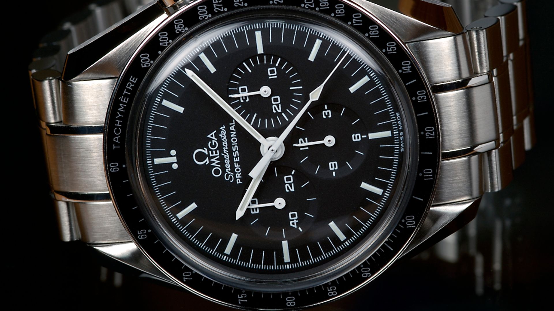 File:OMEGA-Speedmaster-Professional-Front.jpg