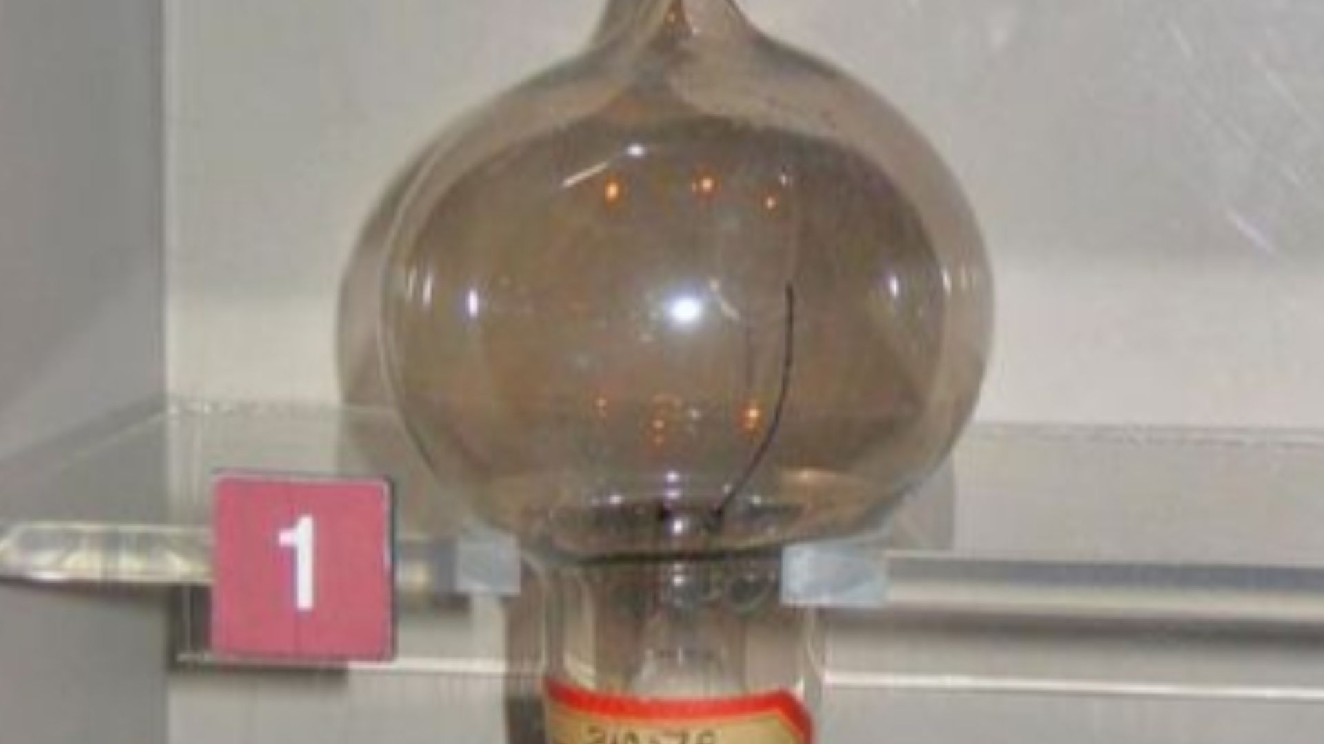 File:Edison bulb.jpg