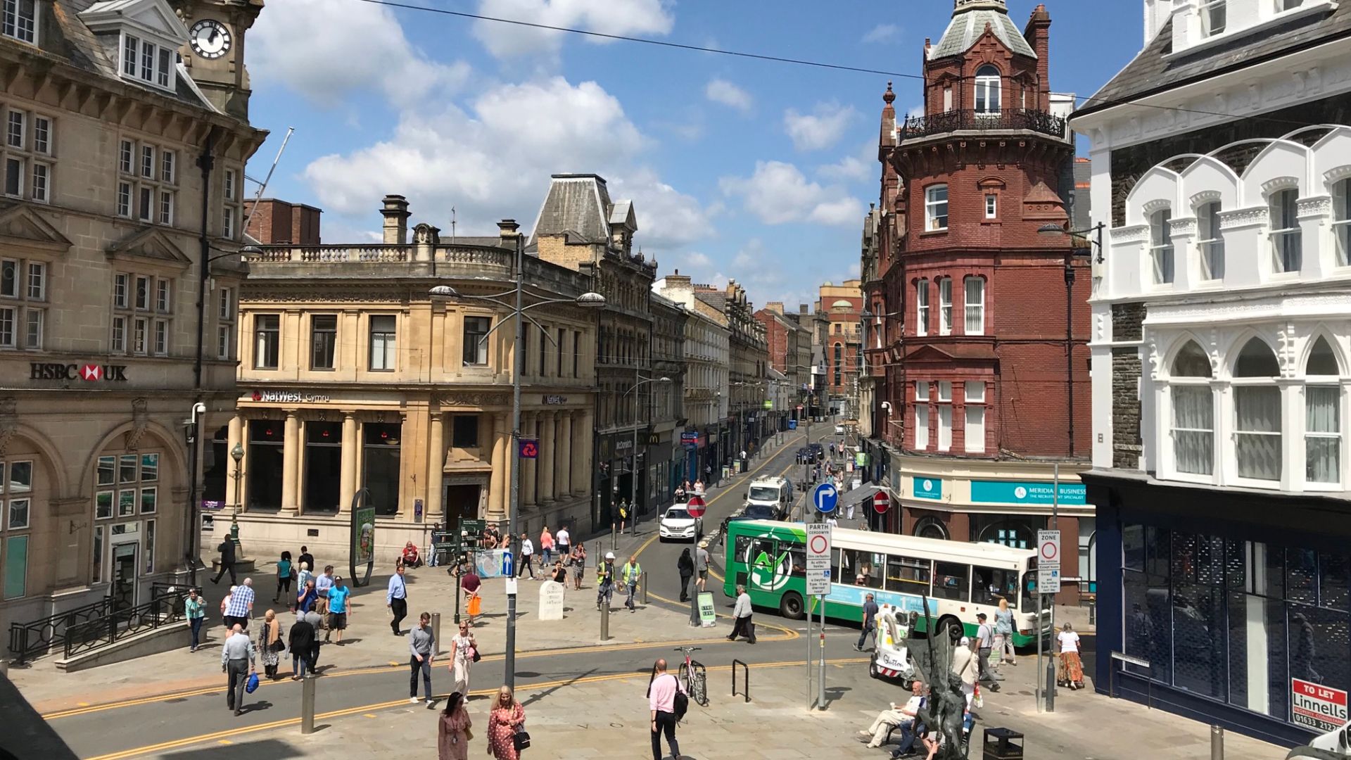 File:Newport city centre 01.jpg