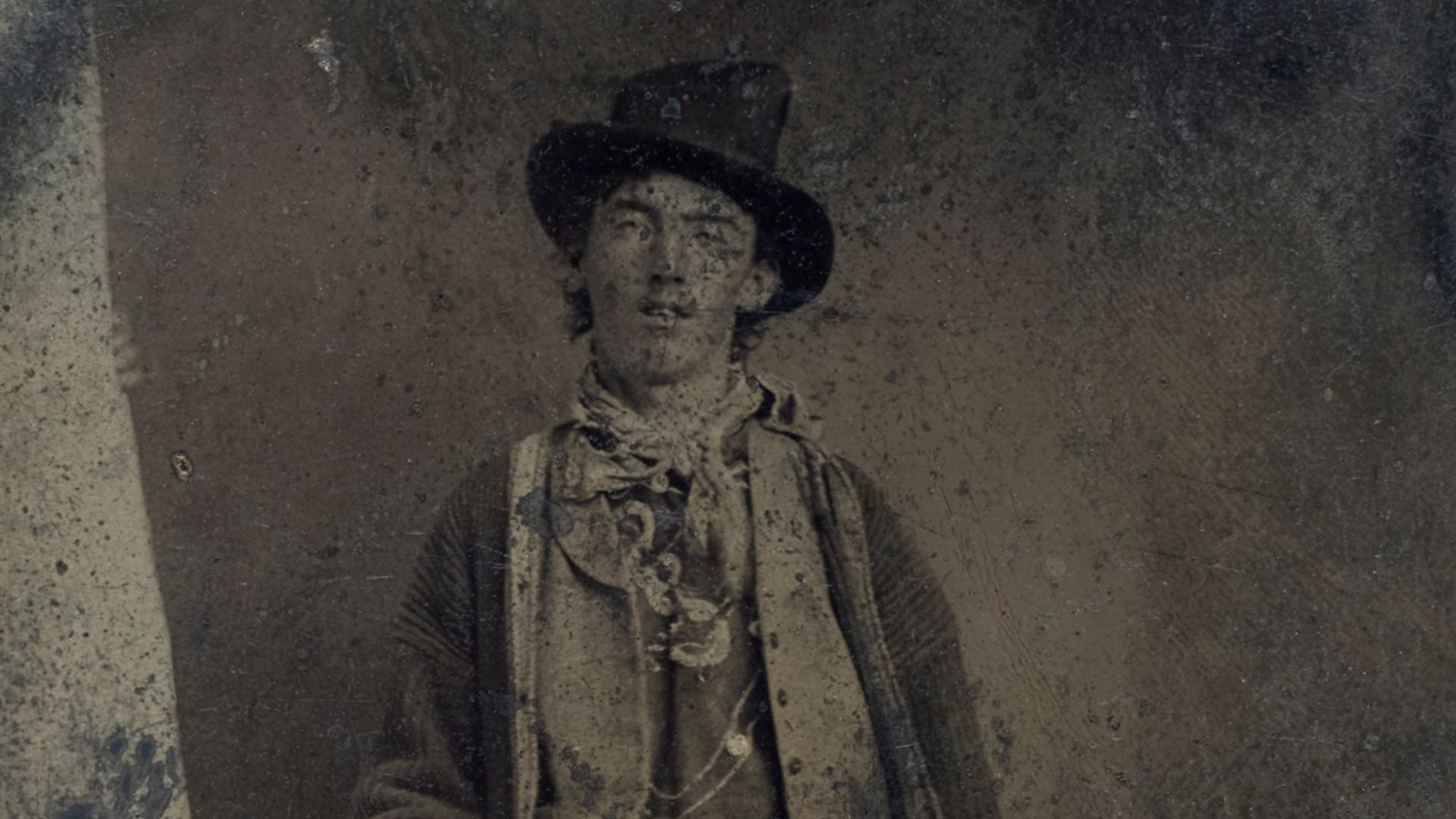 File:Billy the Kid tintype, Fort Sumner, 1879-80.jpg